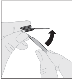 När injektionen är avslutad och nålen dragits ut ska du fälla nålskyddet över nålen och snäppa fast det. 