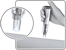 Bilden visar att nålskyddet på RebiDose skyddar dig från nålen.