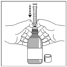 Tryck in adaptern med sprutan i flaskan